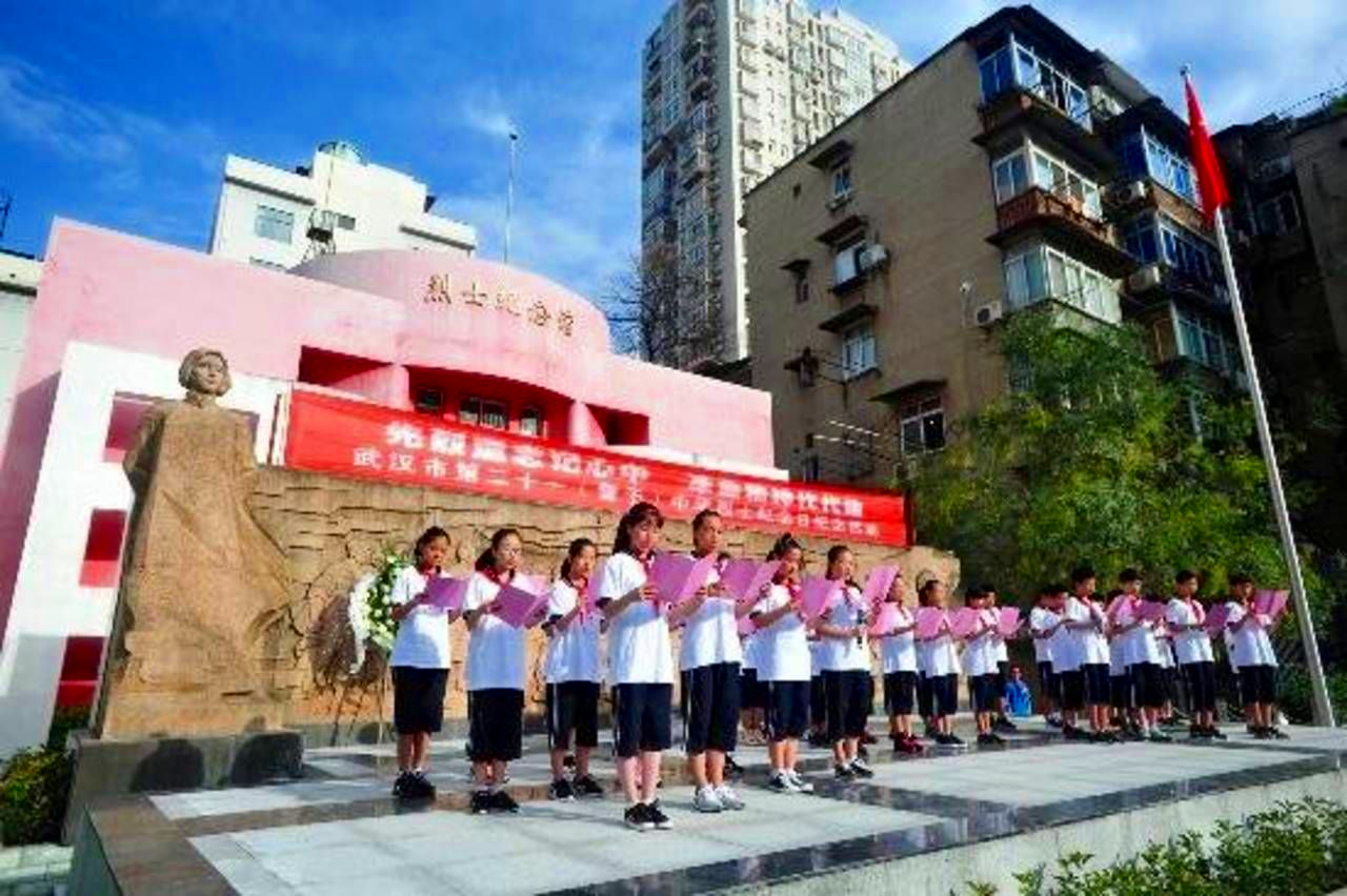 红色文化塑造校园,武汉市警予中学,为学生打好红色根基