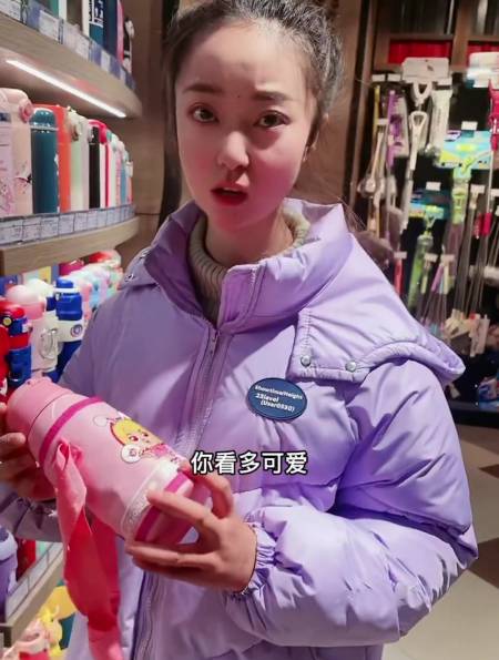 老妹真是越来越不可爱了,谁家缺妹妹的送你了-度小视