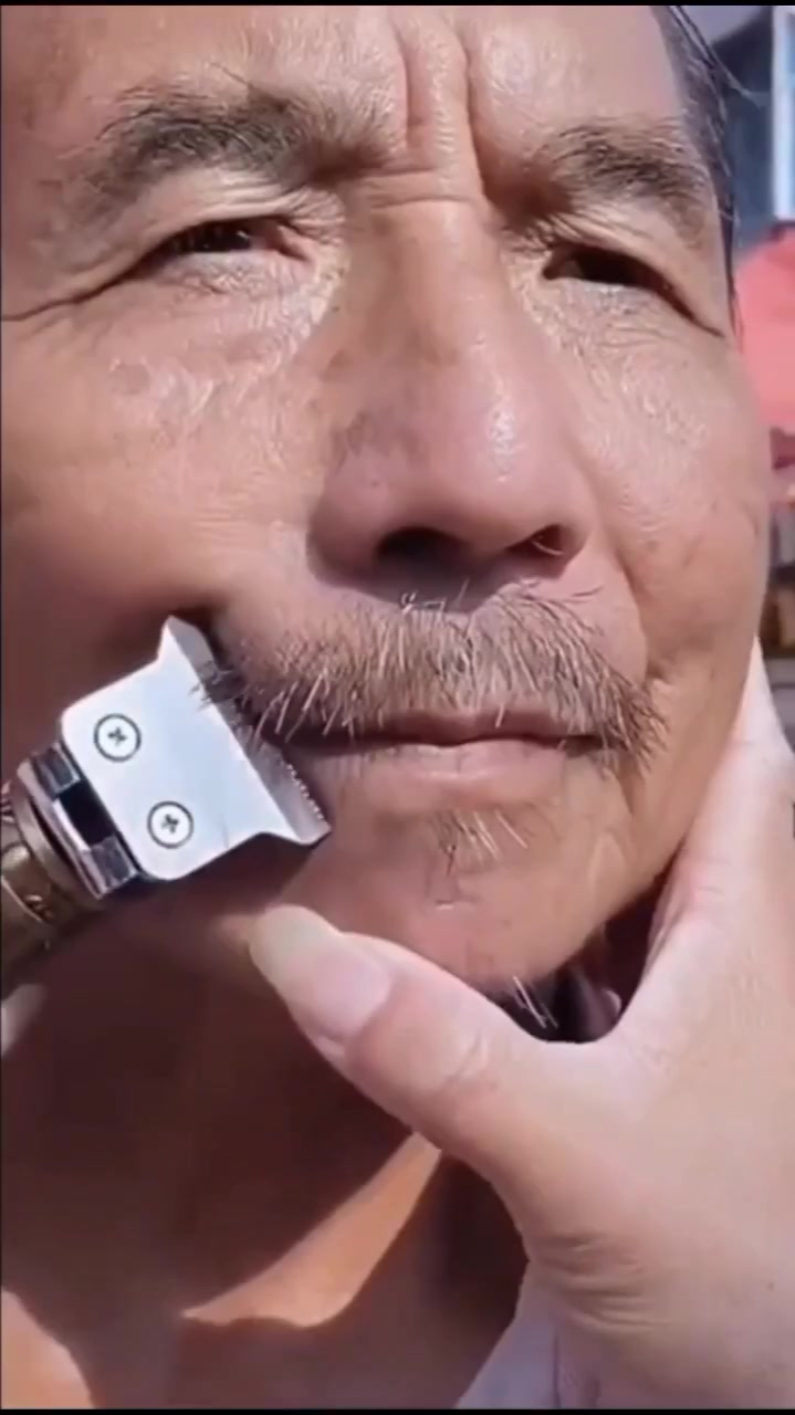7精工理发器之王崛起刮胡子理发器修鼻毛一机多用耐用