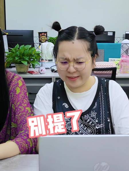 02万粉丝  关注虎鲸在水族馆表演才艺,每次跃起总会望向那片海25.