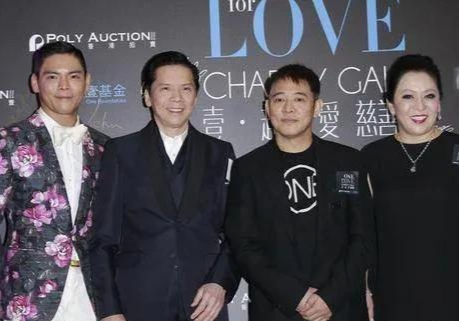 纪实:"香港膝王"陈志明敢跟老大向华强翻脸,疯狂过后就是代价