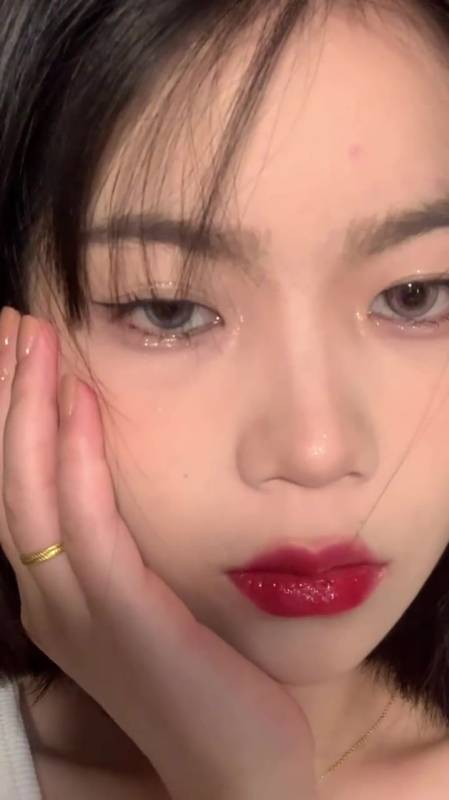 异瞳小野猫妆容这个妆容太可爱啦