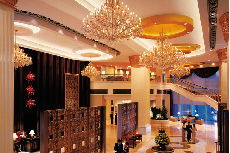大堂是酒店的第一印象,具有营造高大上形象,方便快捷办理入住,流通