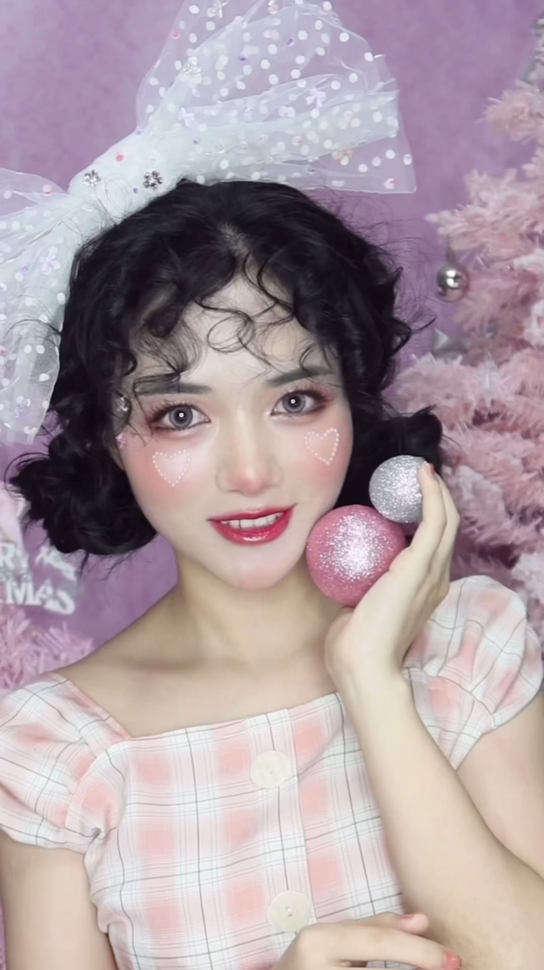 甜美粉色系圣诞妆容来喽~宁波专业化妆吉田美学