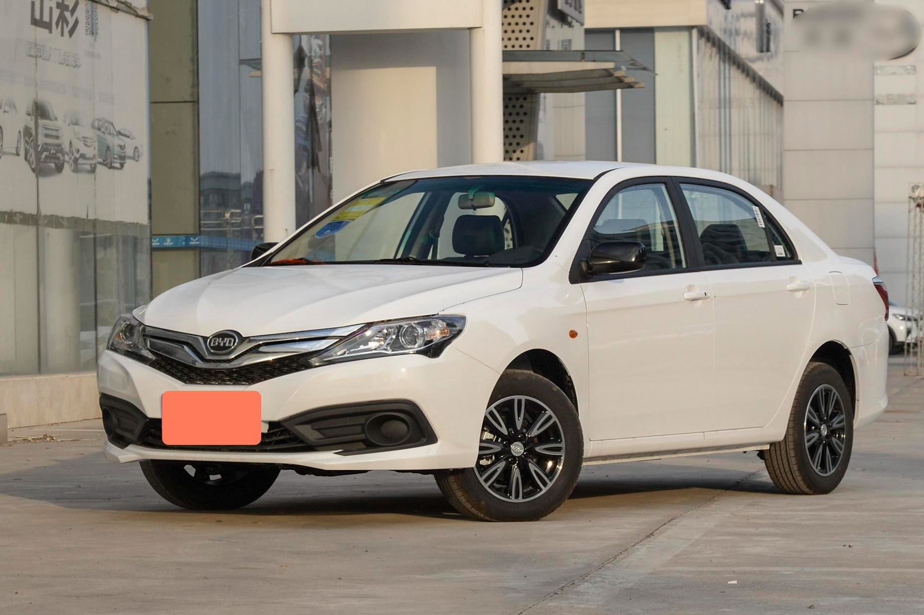 第三代比亚迪f3延续经典,无钥匙进入,百公里油耗5.9l,4.49万起