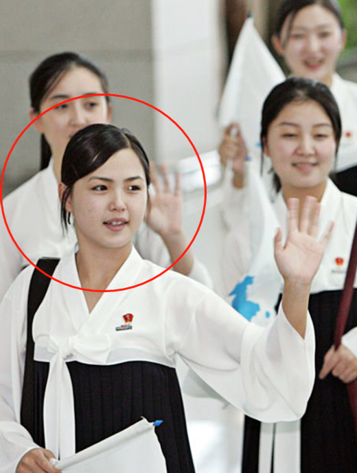 朝鲜第一夫人诞生过程靠选举?她温文尔雅,受朝鲜民众爱戴3-度小视
