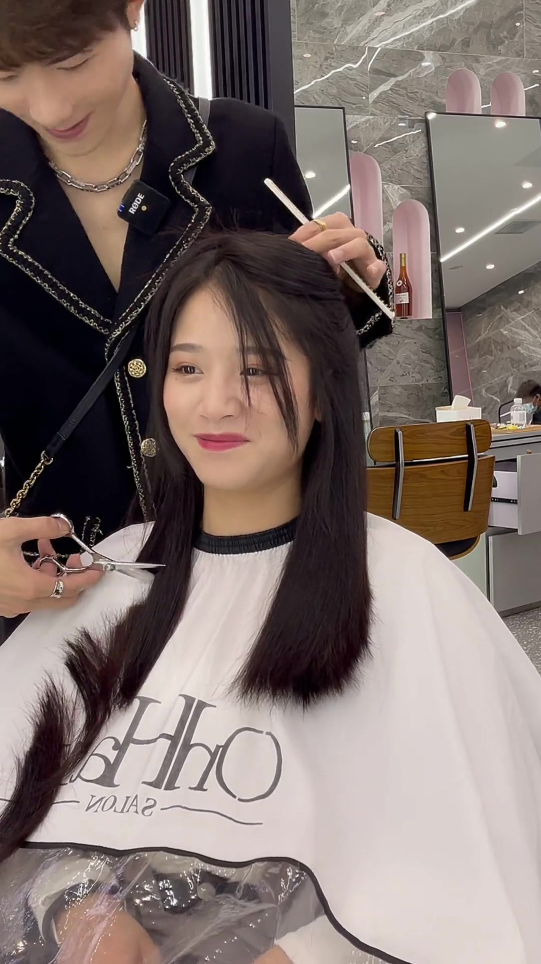 大额头高额角m型发际线女生适合的胎毛刘海-度小视