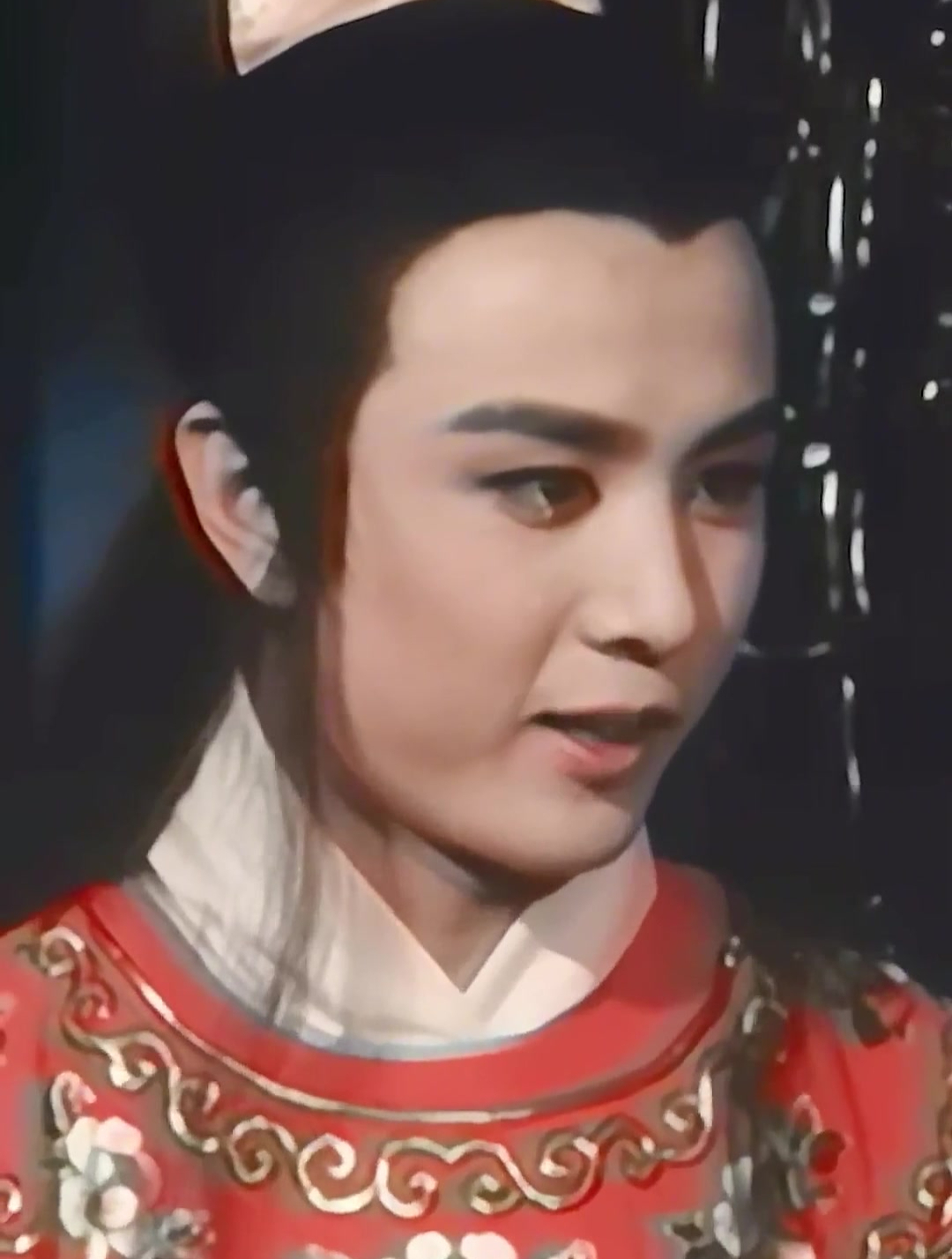 有头发的唐长老真是面若冠玉,徐少华年轻的时候,真的帅惨了-度小视