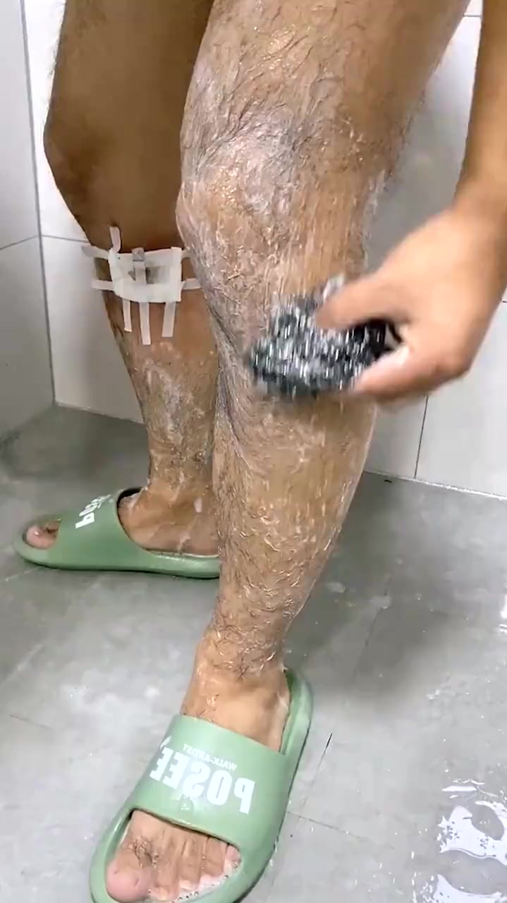 再不买洗澡的工具,家里的钢丝球就不能刷碗了,这谁能受得了