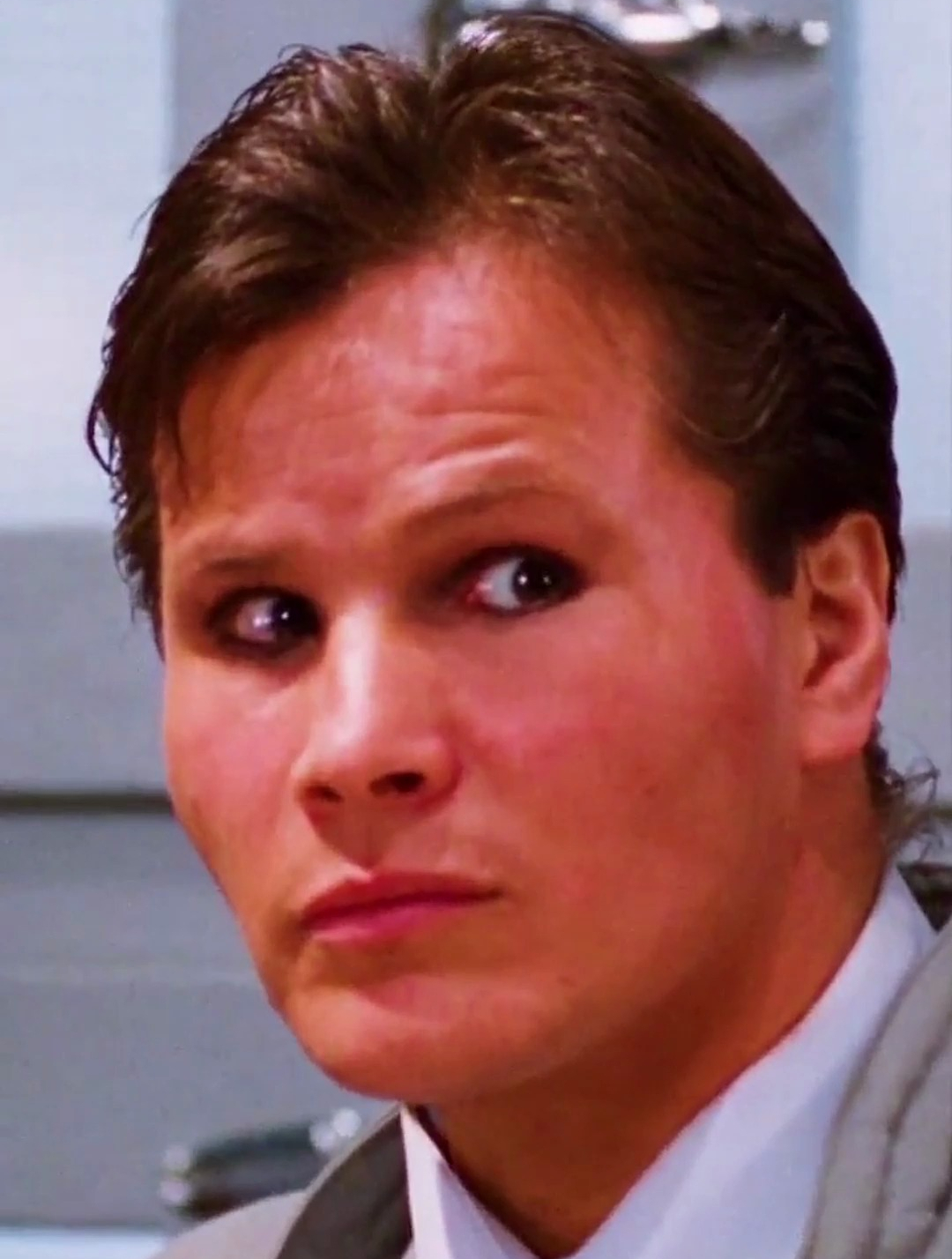 喷气机宾尼,一个眼神就知道主角要被打爆,擅长转身腾空后踹!