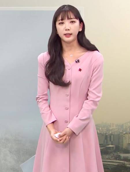 韩国天气预报主持人这颜值是看天气预报还是看她