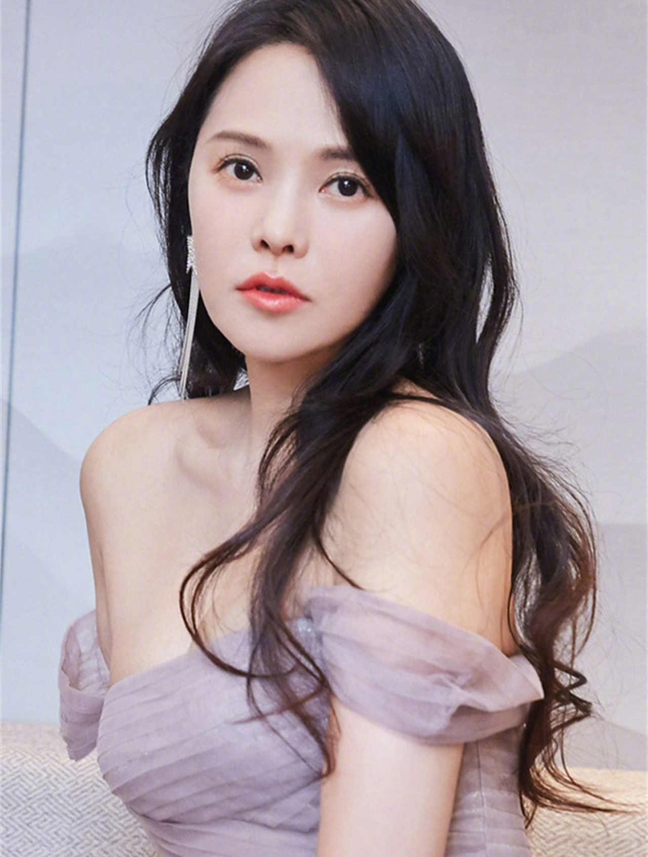 "冻龄女神"伊能静!一年保养费高达七位数,54岁高龄想生三胎3-度小视