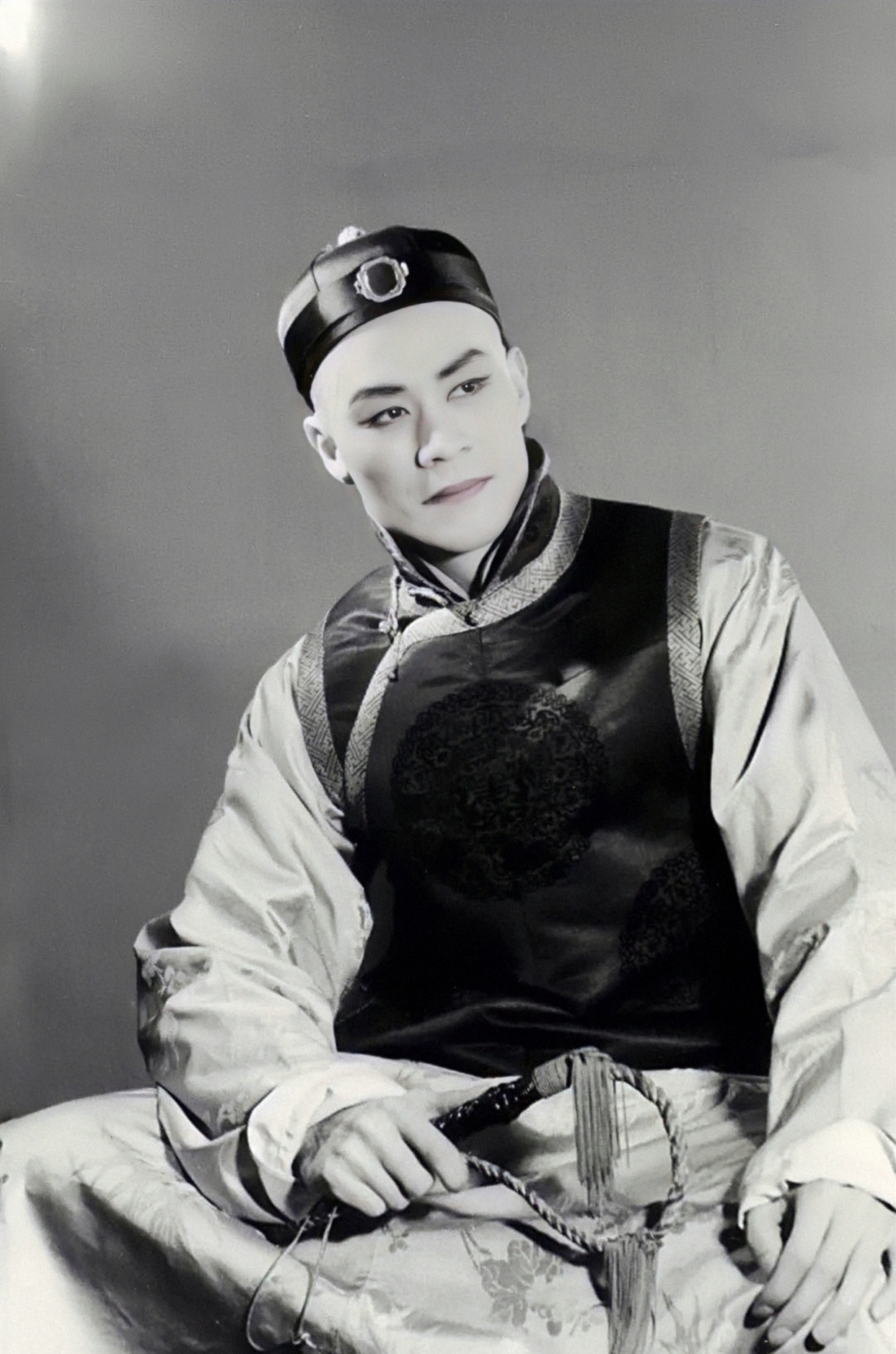 蓝天野饰演秦二爷