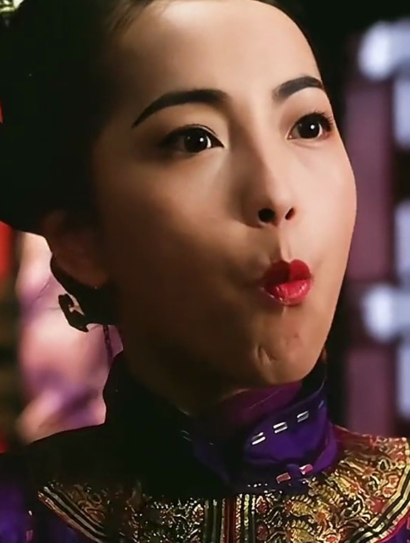 风华绝代苑琼丹:石榴姐祝大家2023钱兔似锦!