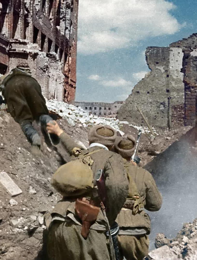 第二次世界大战:斯大林格勒战役真实影像,战况激烈,场面残酷!-度小视