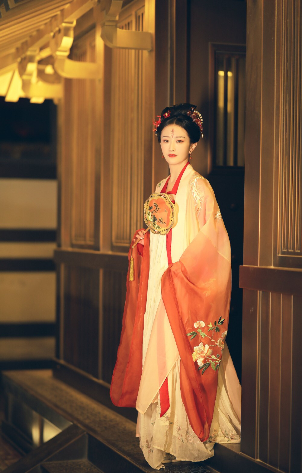 《摄政王的小闲妻》:不想当正妻只想当妾的女主vs暴躁变态男主!