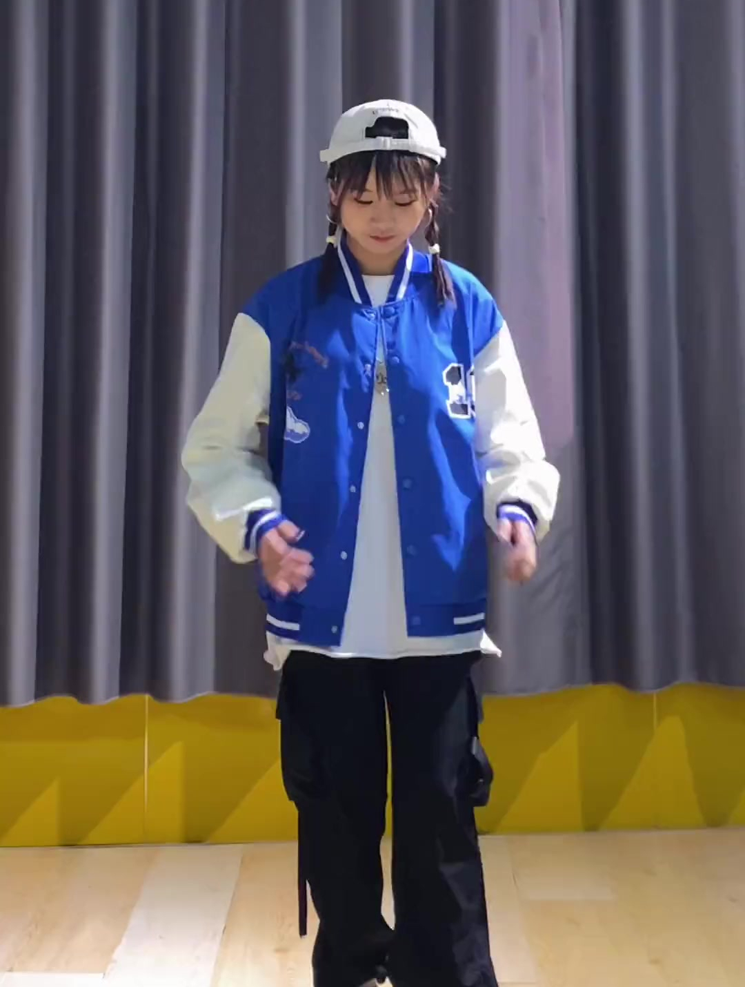 downtownbaby人家跳的是性感而我就不一样了