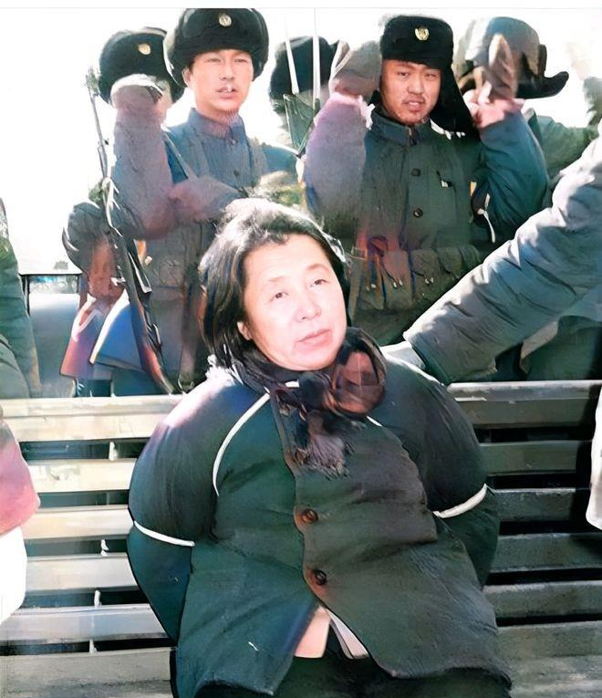 "黑龙江第一巨贪"王守信,贪污53万,带家人一起敛财,下场如何