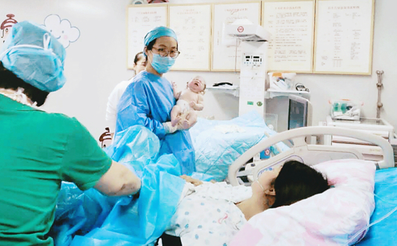 纪实:山西两家孩子被医院抱错,10年后换女,双方父母