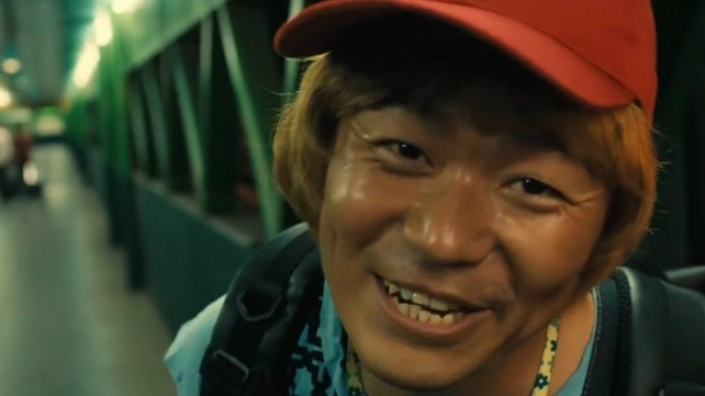 不仅如此,2015年,王宝强参加综艺节目《奔跑吧兄弟》,为节目贡献了不