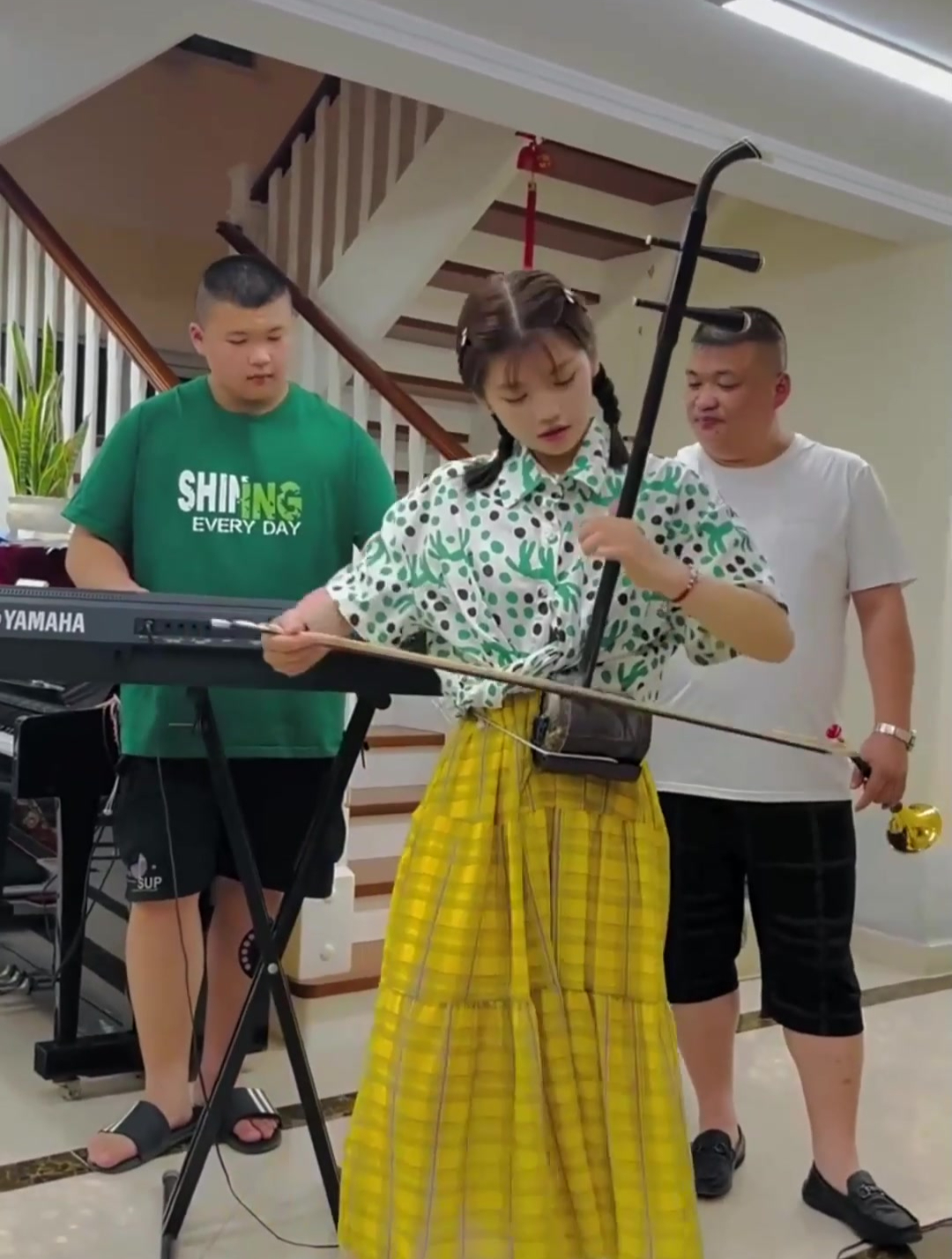 草帽姐徐桂花生的孩子