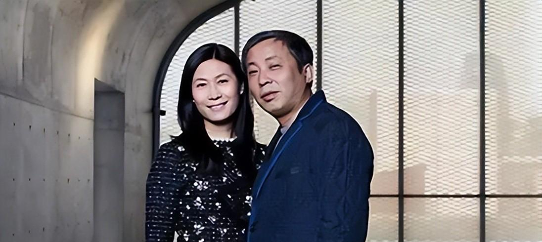 1,"妻管严"刘益谦刘益谦的夫人叫王薇,不仅同样有着精明的头脑,而且对