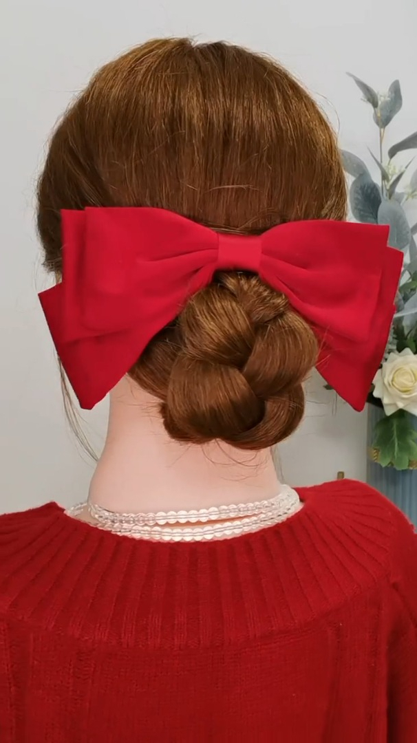 新年蝴蝶结减龄低丸子头发型