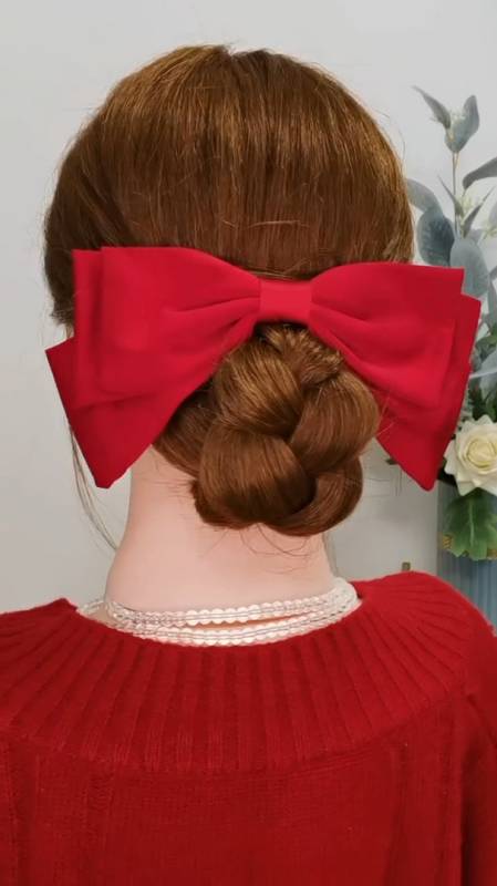 新年蝴蝶结减龄低丸子头发型