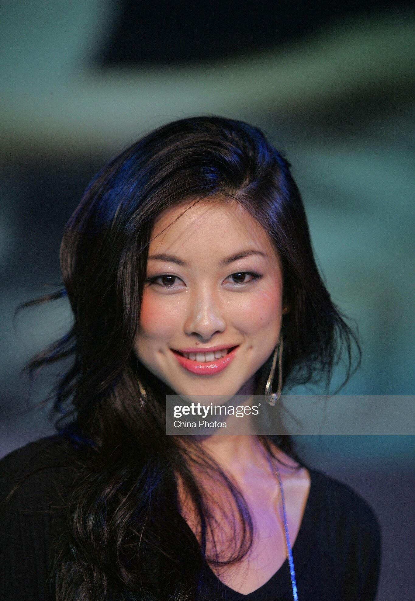 脸上有痣太丑?这几位女演员告诉你,嘴边的痣有多美!