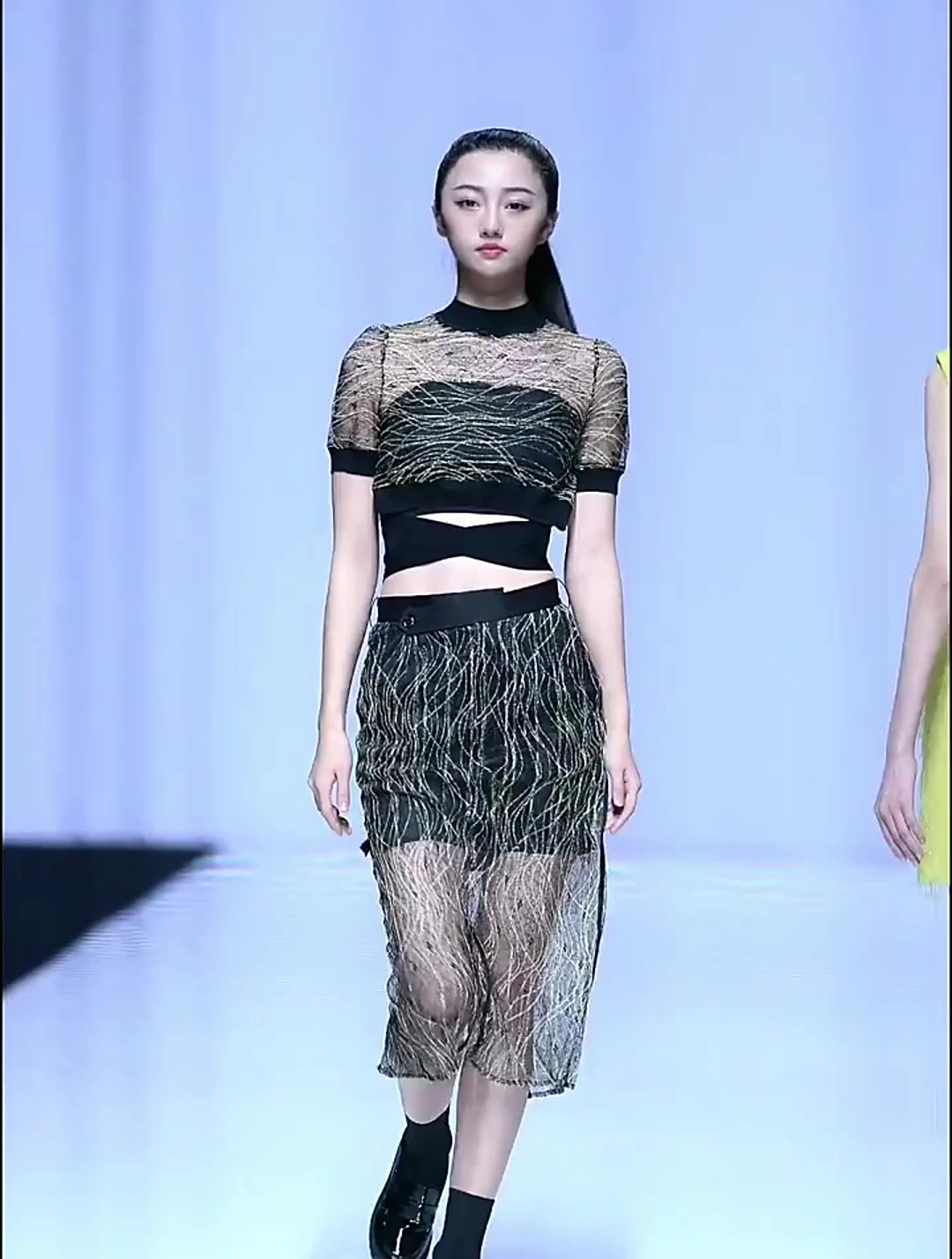 美女超模走秀现场,每一个都堪称极品,看得我心潮澎湃