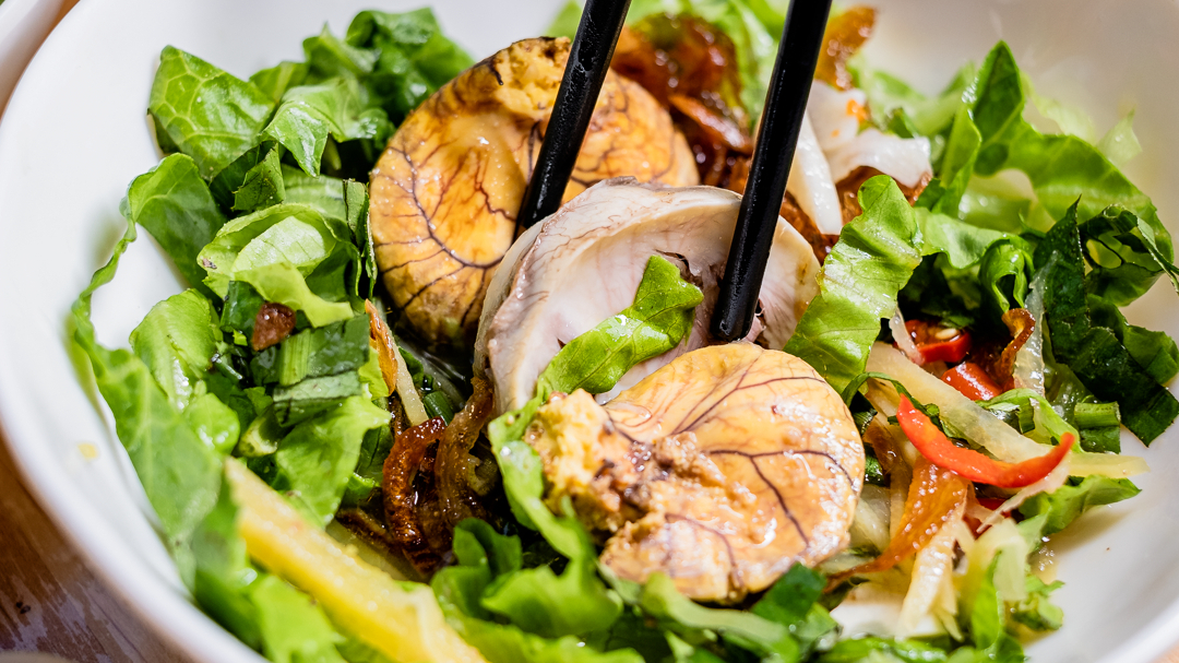 防城港黑暗料理在南宁屈头蛋初体验你我的缘分全凭勇气