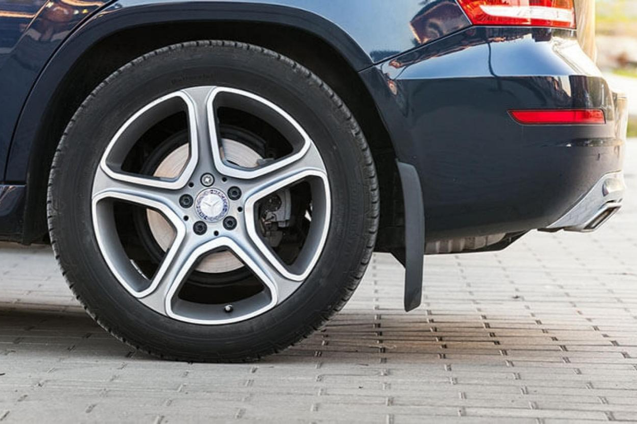 轮胎就是汽车脚汽车轮胎种类多不同轮胎不同功能