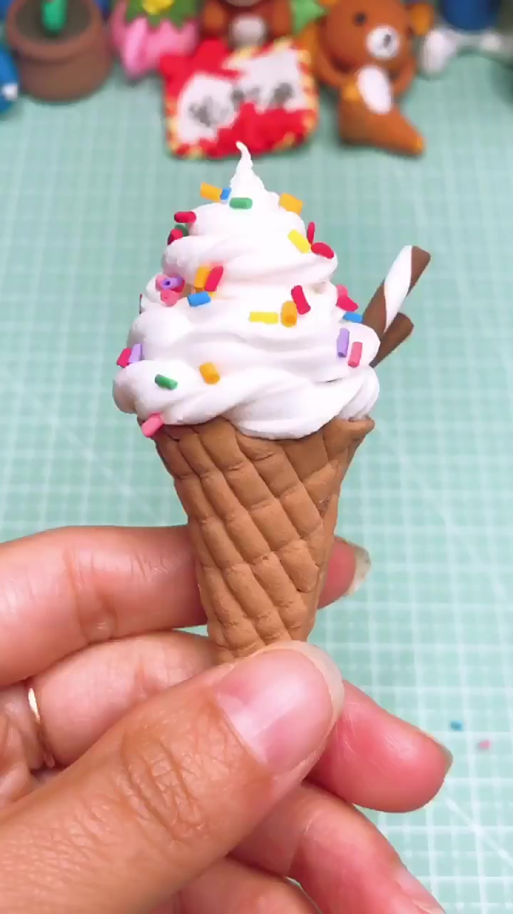 粘土甜筒冰淇淋,天气暖和了,有没有每天都想吃冰淇淋的宝宝-度小视