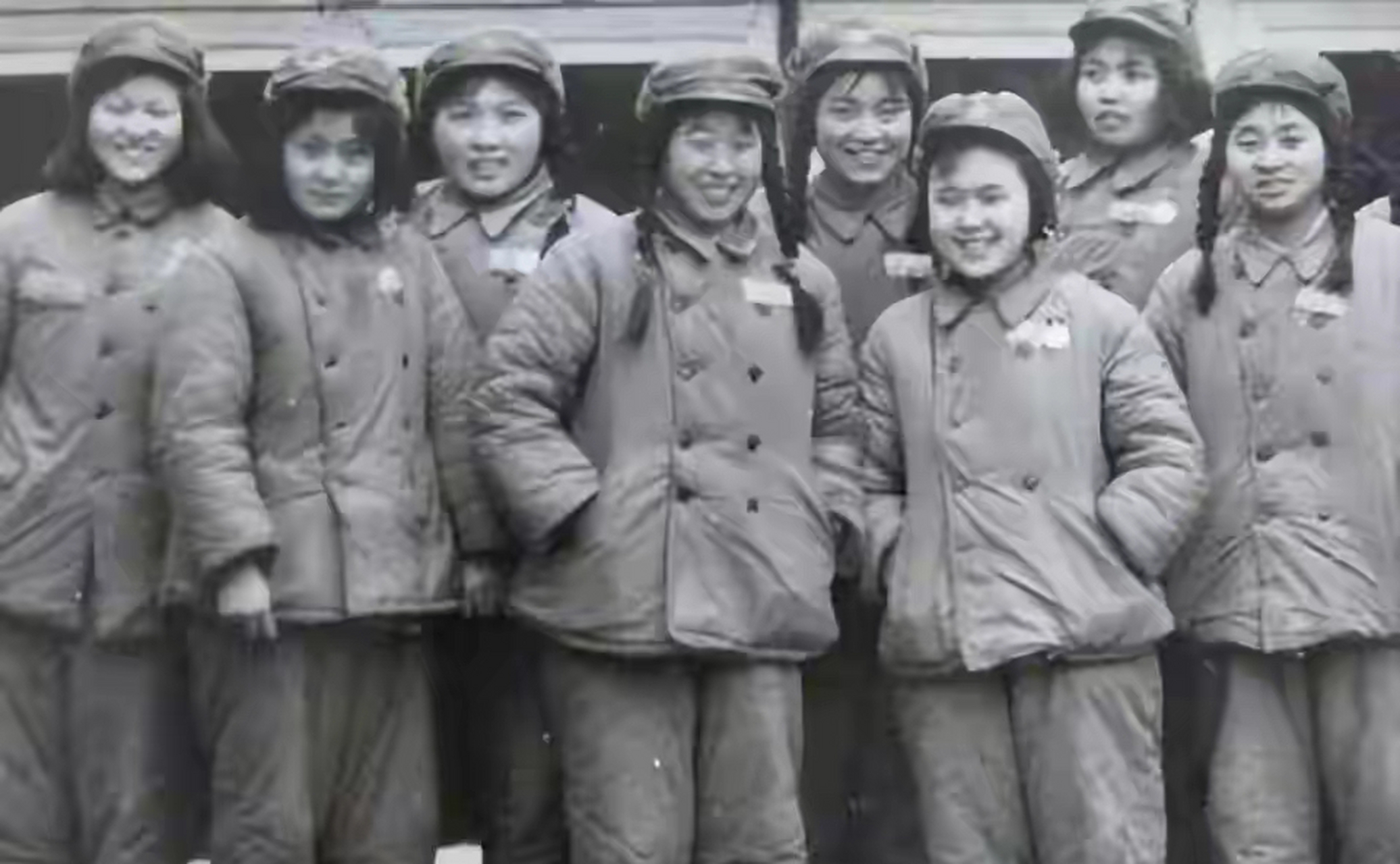 在抗美援朝战争中,五名女志愿军战士遭遇了不幸失踪,被认为牺牲