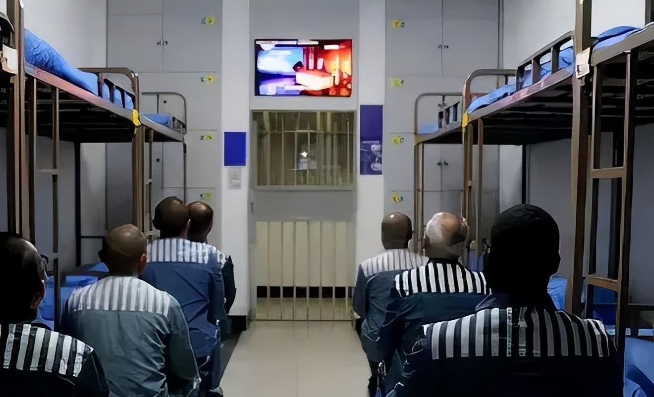 纪实:被判"无期"的人,每天在监狱里干些什么?说出来你或许不信