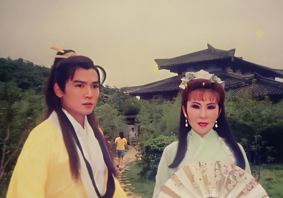 杨钧钧扮演西门无恨的时候多少岁?这部剧当时为什么被封存了?