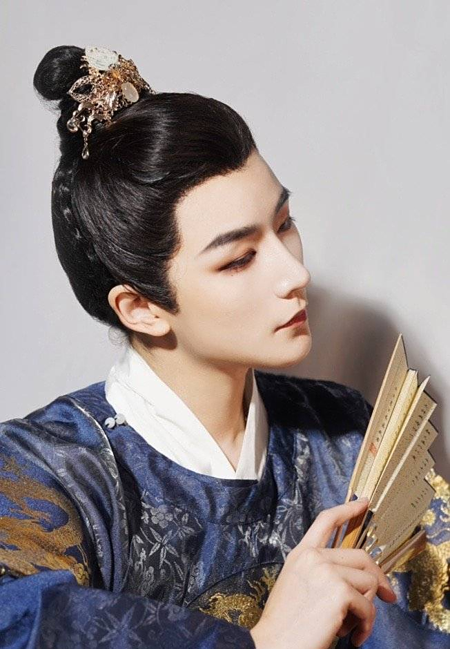 这才是真正的"女扮男装"!女孩子一旦帅起来,真没男孩子什么事