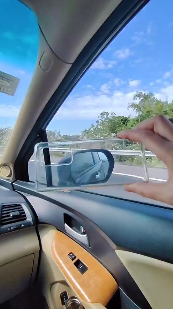 坐副驾驶看到晴空万里,试试用一个镜头这样拍