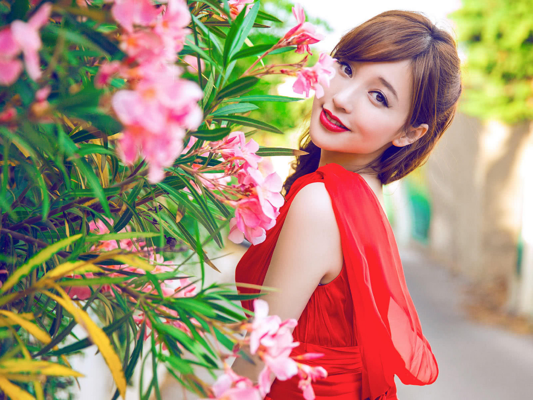 金莎,每个少女心目中十八岁应该有的样子.