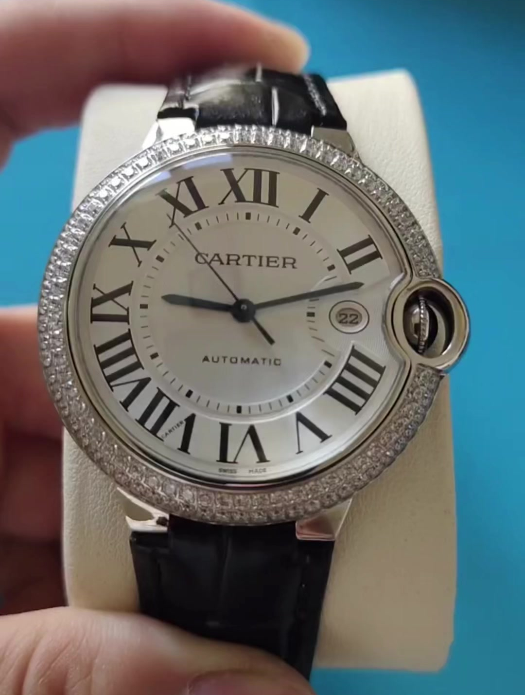 卡地亚蓝气球镶钻款,颜值最高的男表?