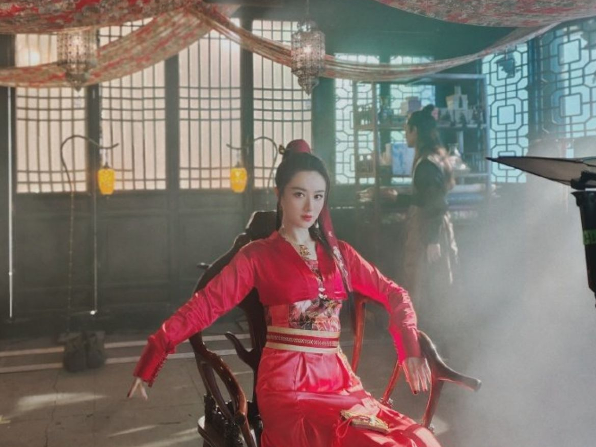 薇娅古装造型美出圈,不仅复古优雅,还很有洋气感