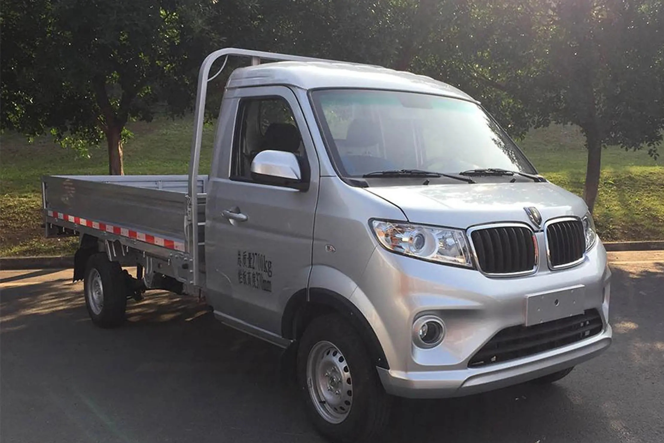 新车|售14.18万元起,纯电微卡,华晨鑫源金杯新海豚ev上市