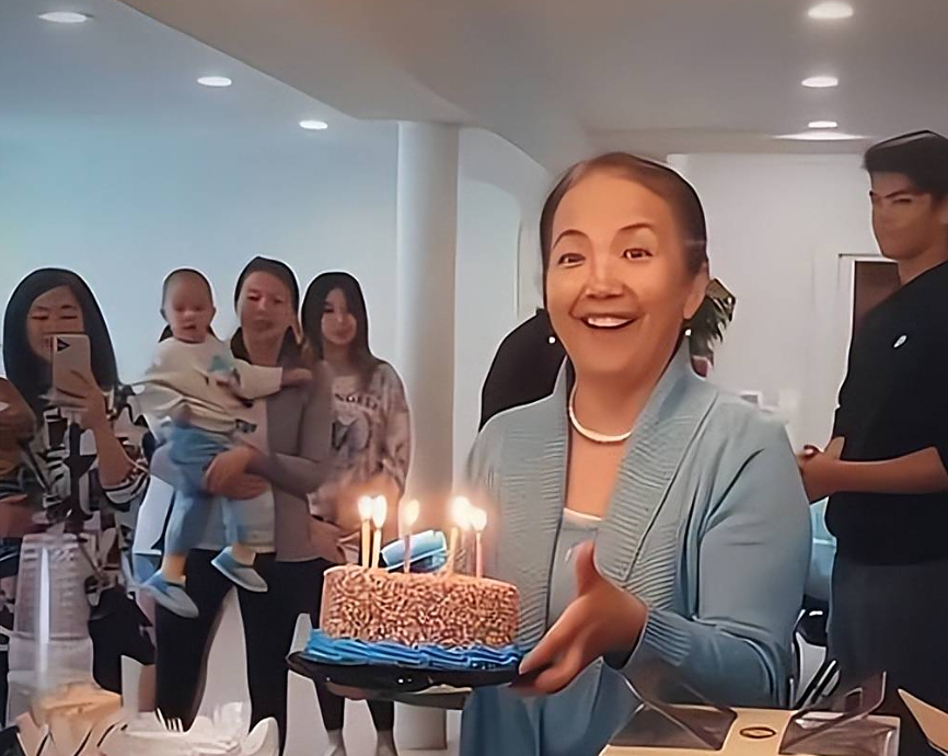 66岁孙海英近况称想回国却发现挺难曾被曝在美国捡瓶子卖钱