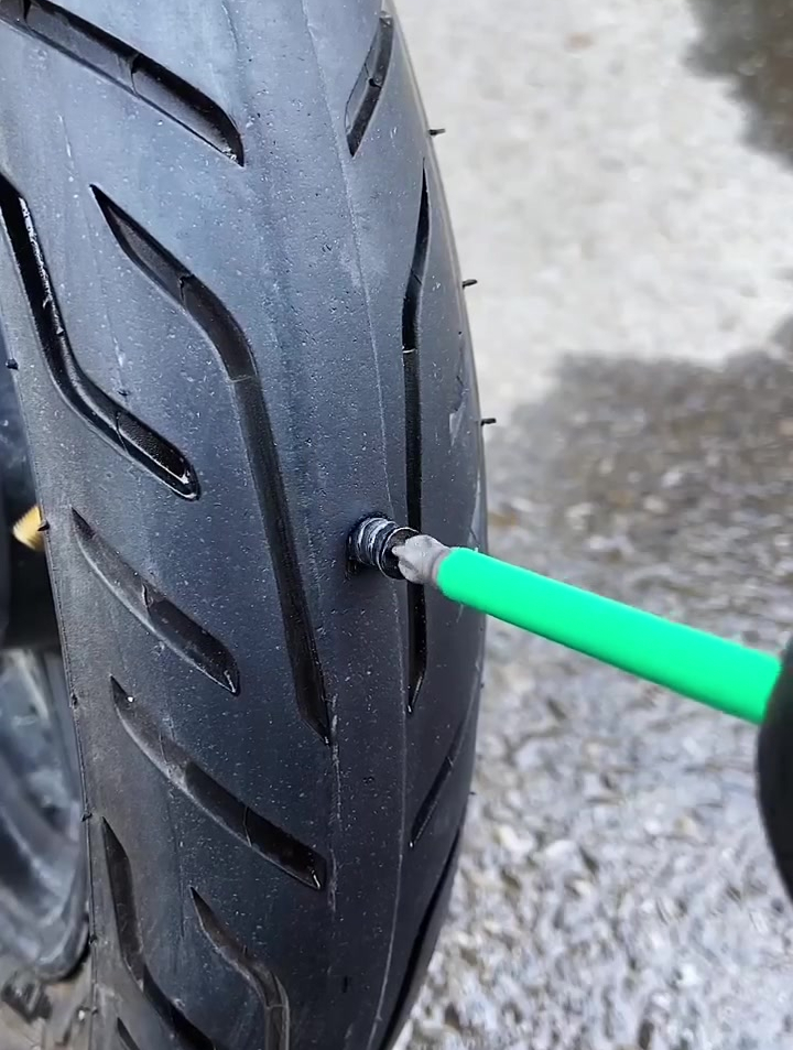 车胎扎了快用这个快速补胎胶钉,方便快捷,随身携带适合各种车型
