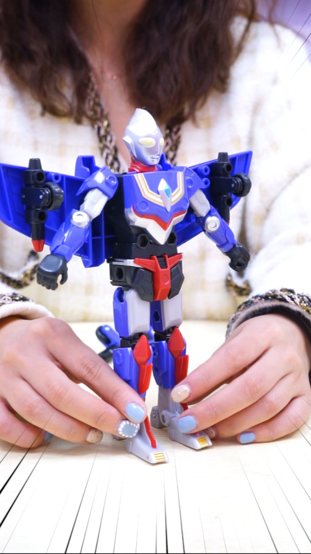 迪迦奥特曼变形机器人玩具