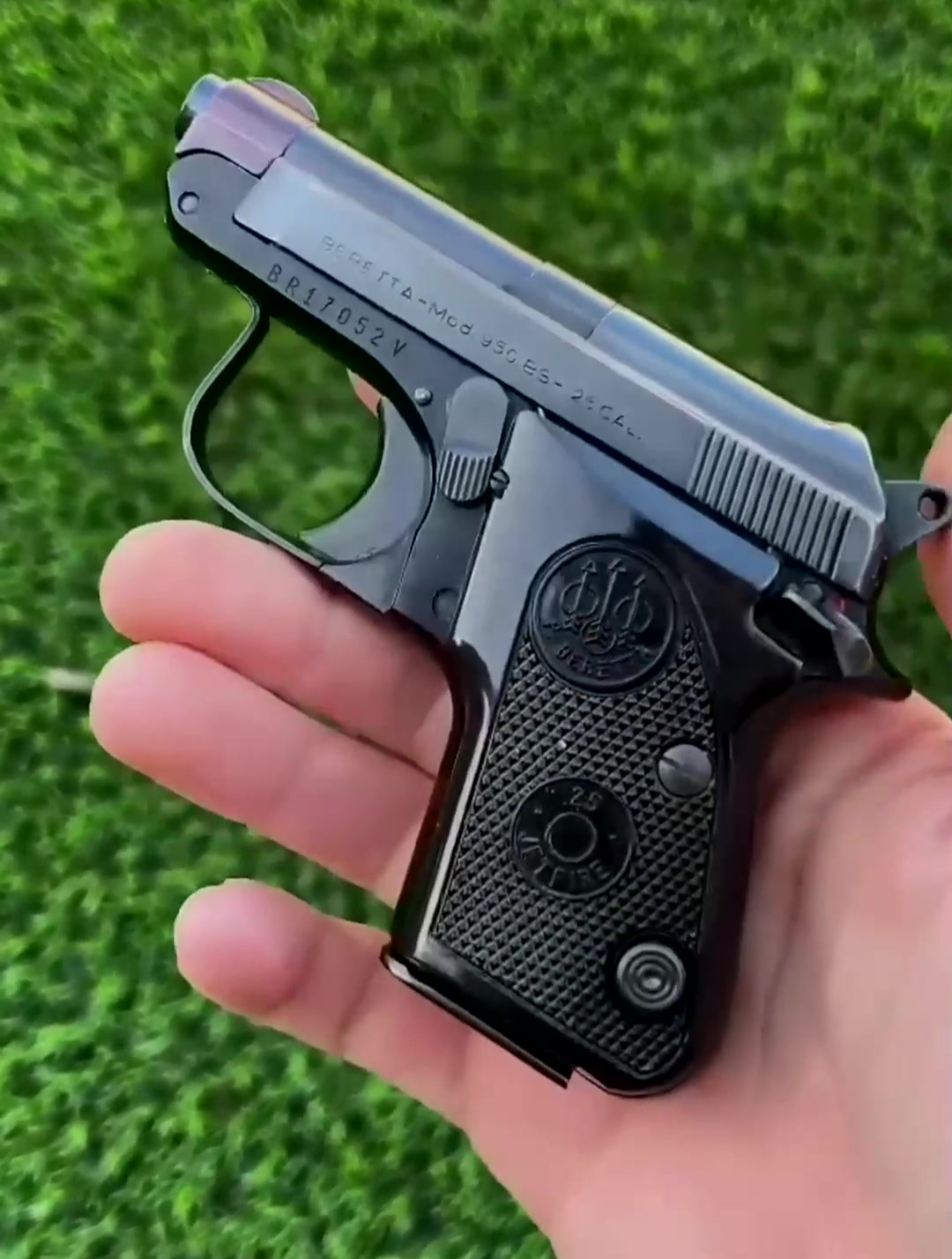 试射意大利贝雷塔950bs,自卫型袖珍手枪,多次出现在007电影中-度小视