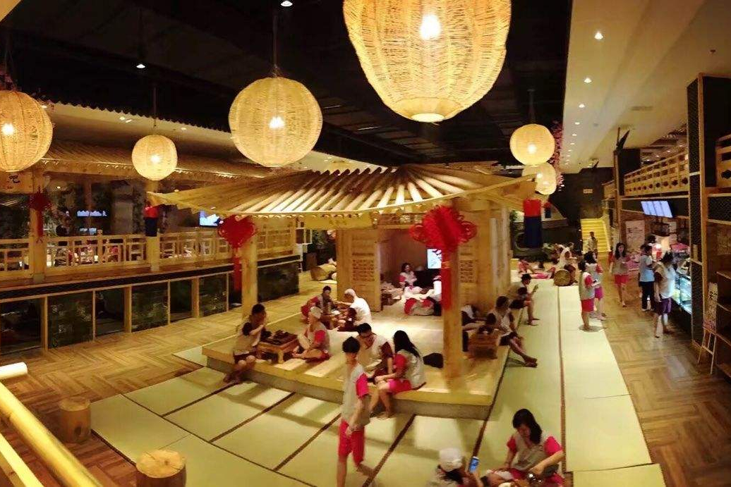 "一条龙"洗浴中心,曾有不少人花钱过夜,如今为何生意冷清?