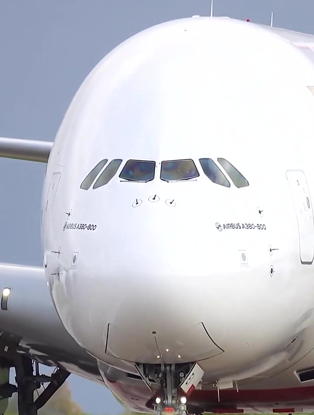 空客a380起飞过程超霸气