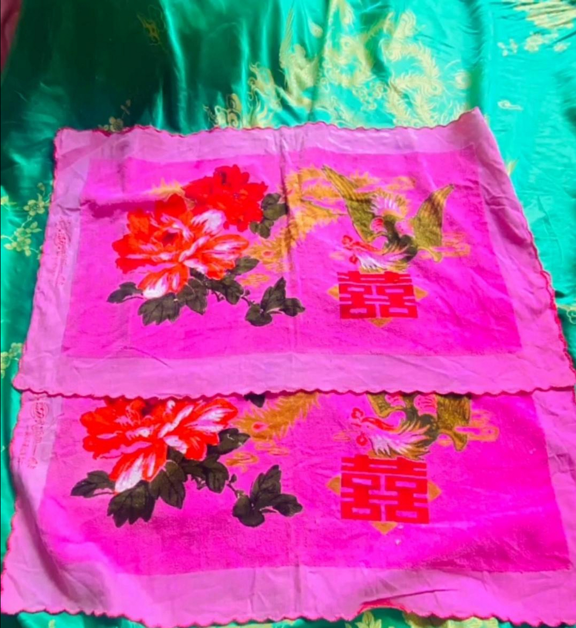 邻居家的绣花枕巾,满满的年代回忆感!