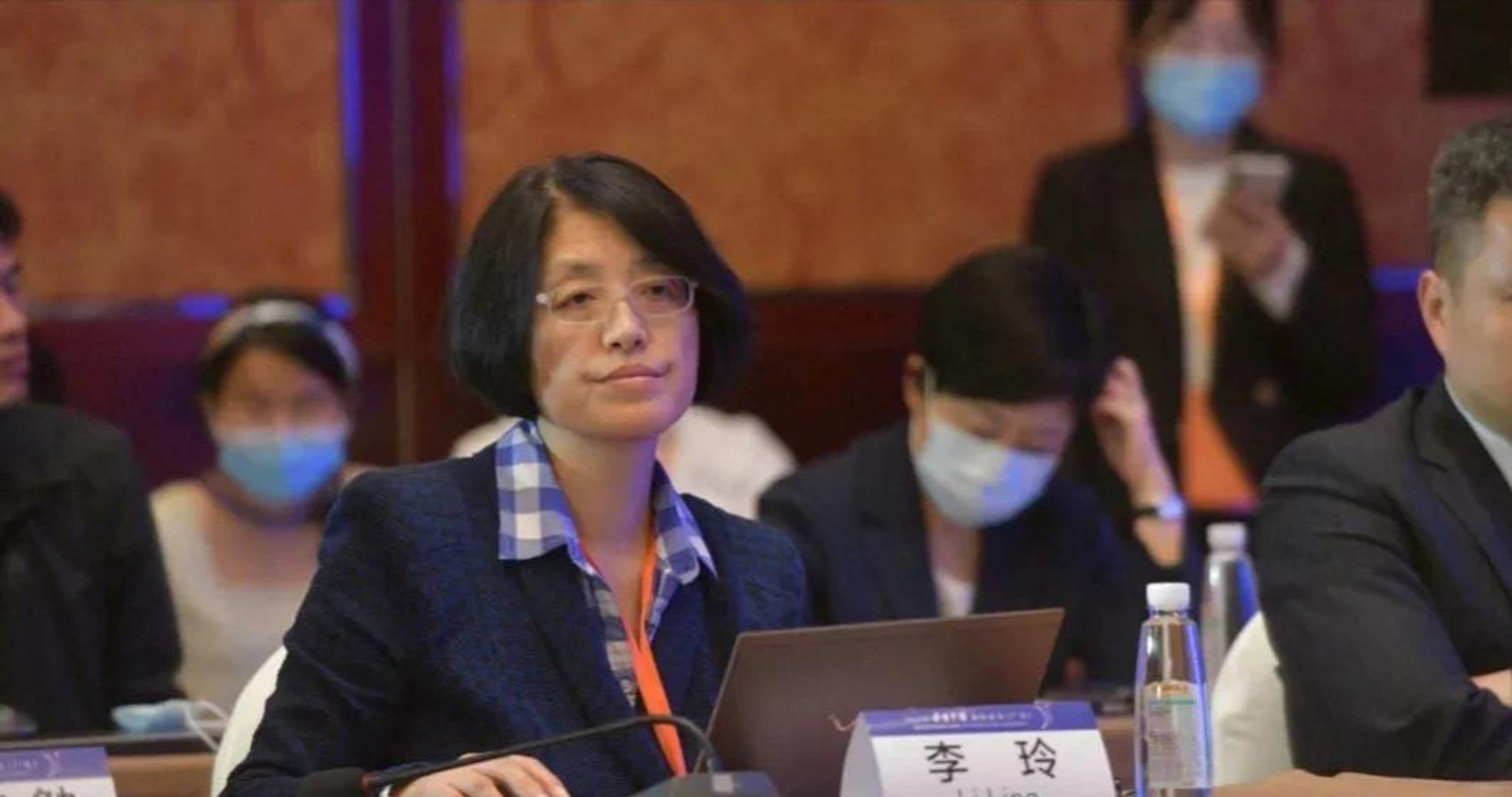 北大教授李玲:拿着高额退休金的人,却整天反对提高